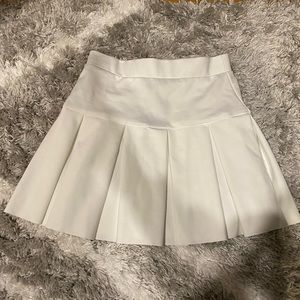 Cute pleated white skirt